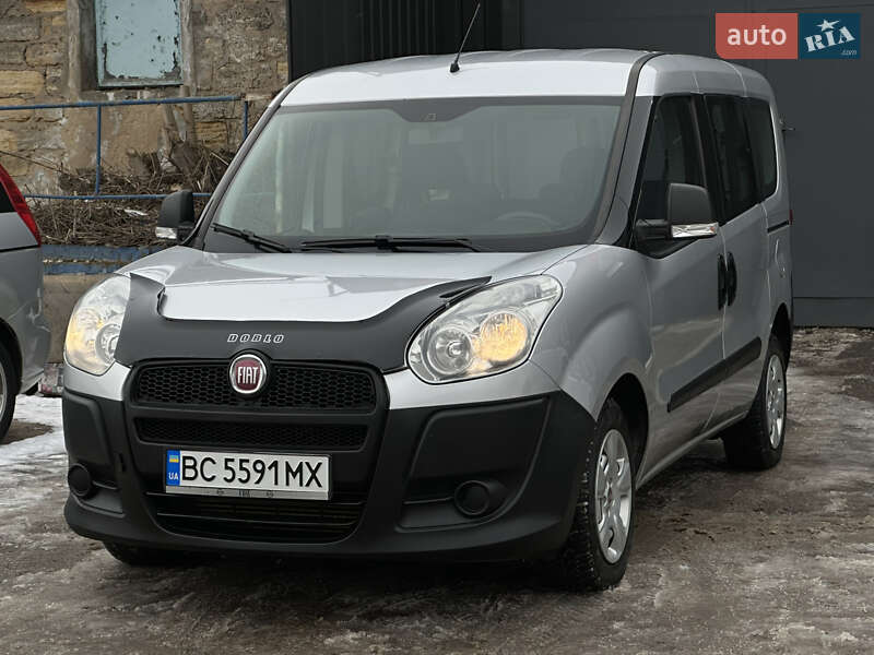 Минивэн Fiat Doblo 2011 в Николаеве