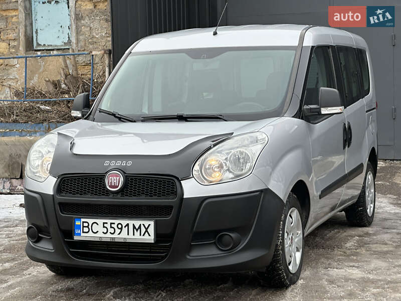 Минивэн Fiat Doblo 2011 в Николаеве