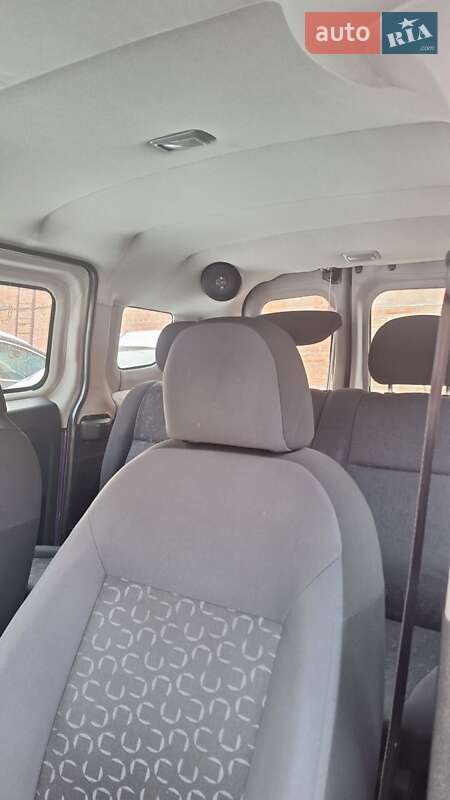 Минивэн Fiat Doblo 2010 в Здолбунове фото 7 Минивэн Fiat Doblo 2010 в Здолбунове