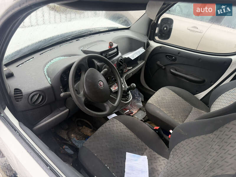 Вантажний фургон Fiat Doblo 2014 в Городку