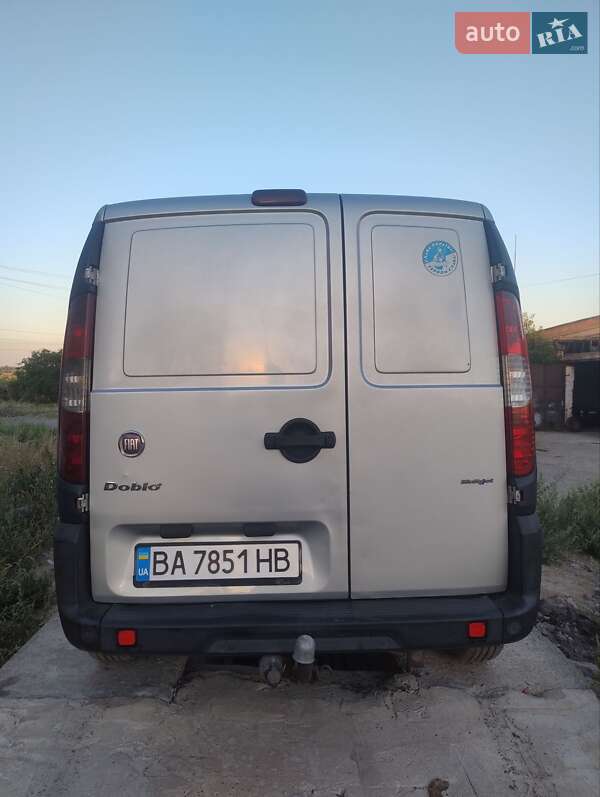 Минивэн Fiat Doblo 2009 в Пятихатках