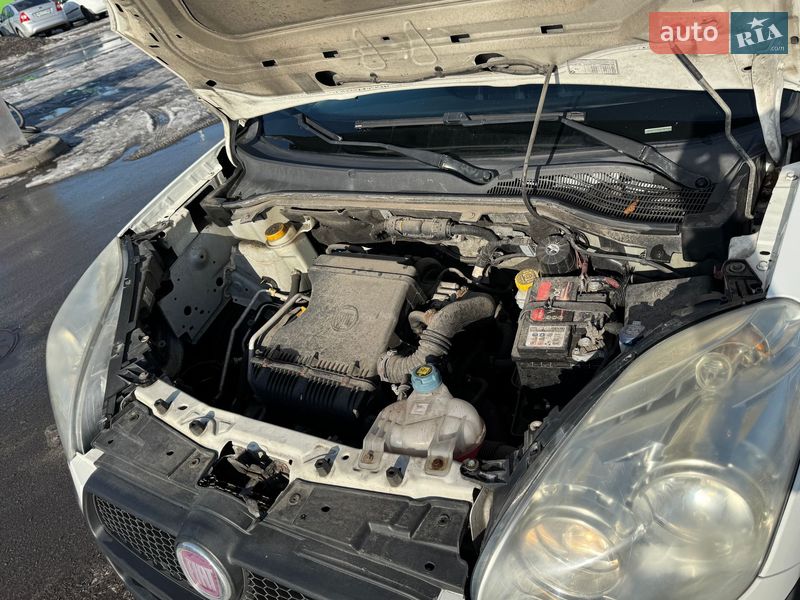 Вантажний фургон Fiat Doblo 2013 в Києві