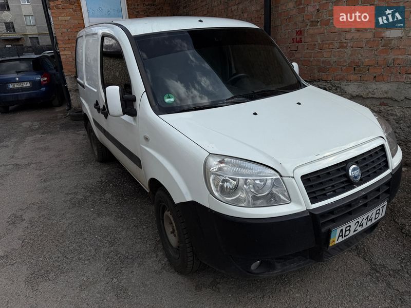 Вантажний фургон Fiat Doblo 2006 в Вінниці