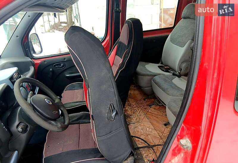 Минивэн Fiat Doblo 2004 в Городке