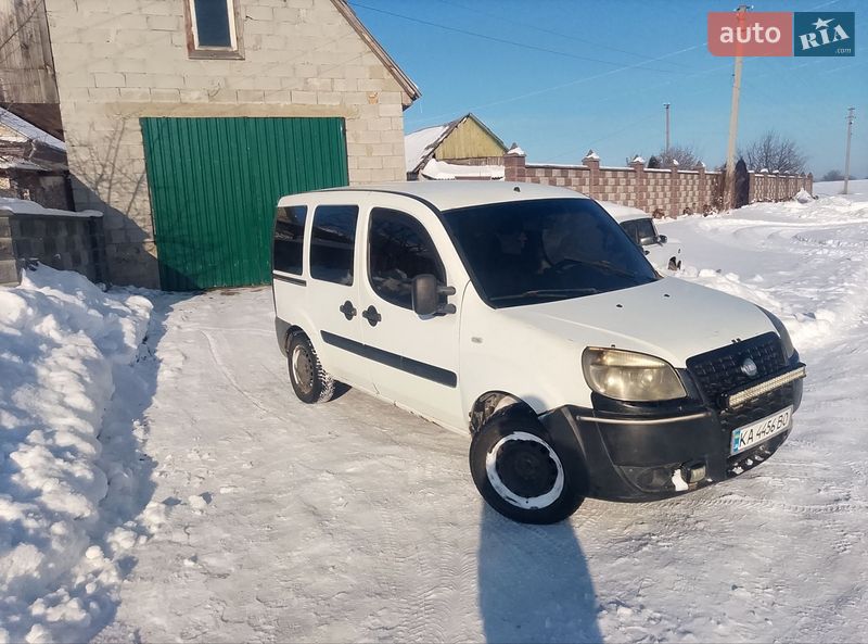 Минивэн Fiat Doblo 2006 в Ровно