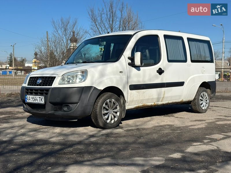 Минивэн Fiat Doblo 2007 в Киеве