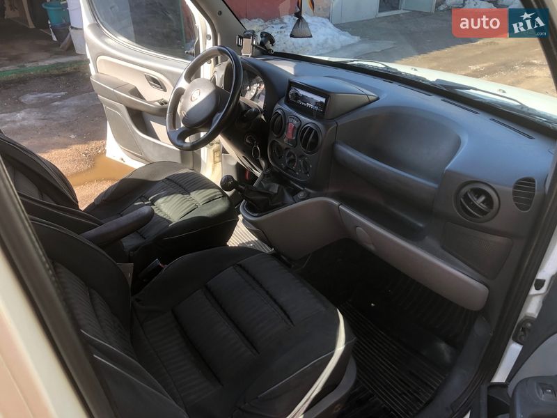 Минивэн Fiat Doblo 2008 в Житомире