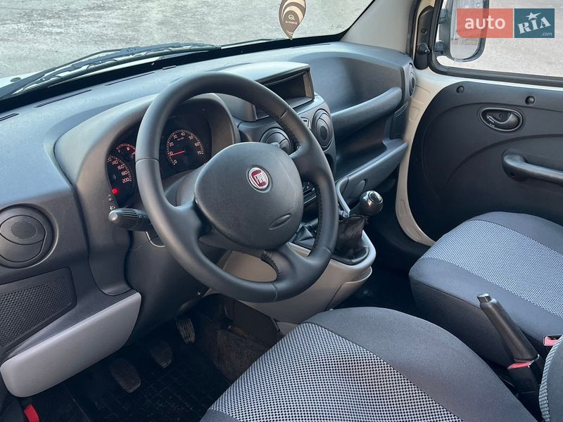 Минивэн Fiat Doblo 2013 в Киеве