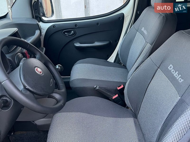 Минивэн Fiat Doblo 2013 в Киеве