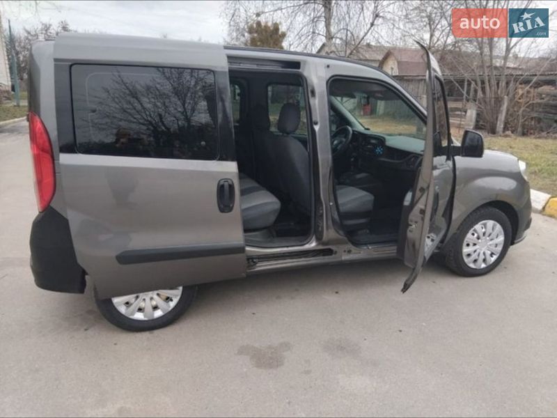 Минивэн Fiat Doblo 2016 в Киеве