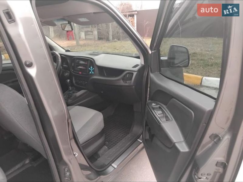 Минивэн Fiat Doblo 2016 в Киеве