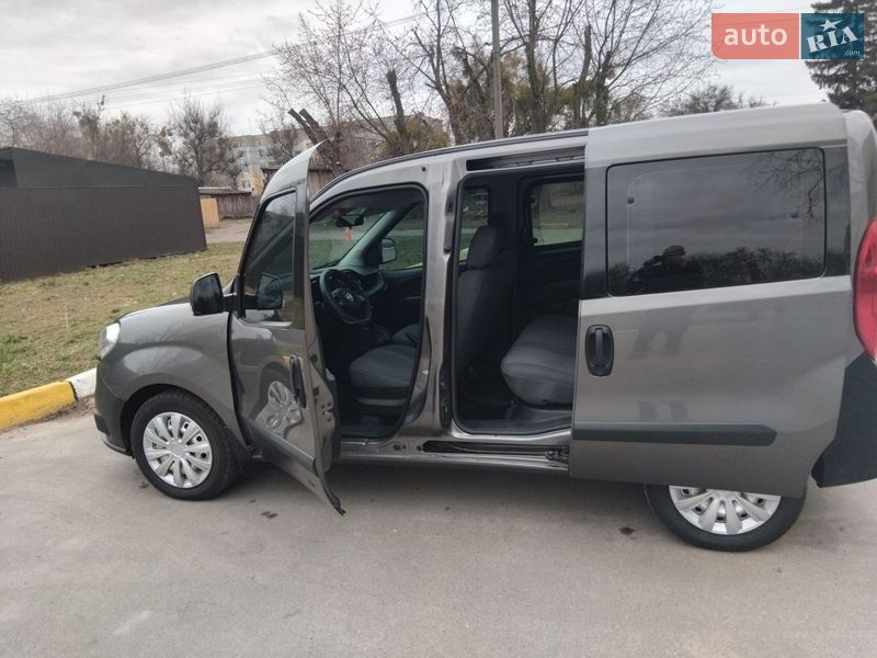 Минивэн Fiat Doblo 2016 в Киеве