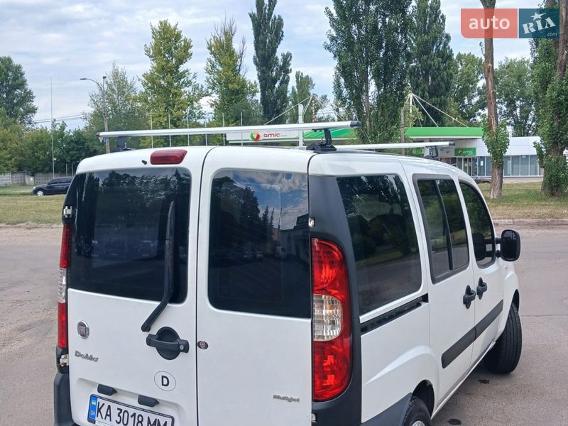 Минивэн Fiat Doblo 2008 в Киеве