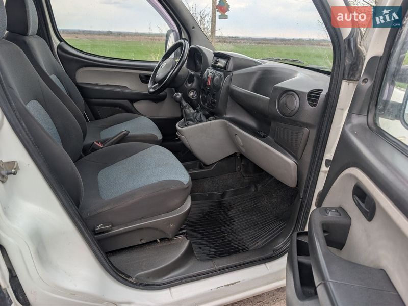 Минивэн Fiat Doblo 2008 в Ровно