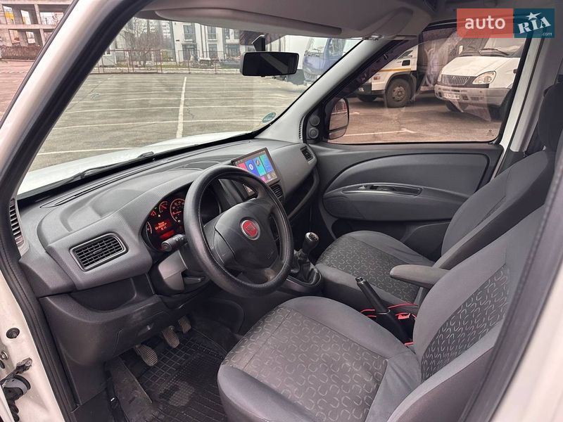Грузопассажирский фургон Fiat Doblo 2012 в Киеве