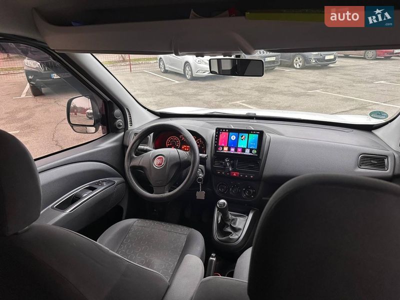 Грузопассажирский фургон Fiat Doblo 2012 в Киеве