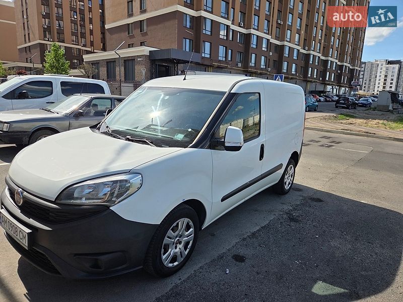 Грузовой фургон Fiat Doblo 2015 в Киеве