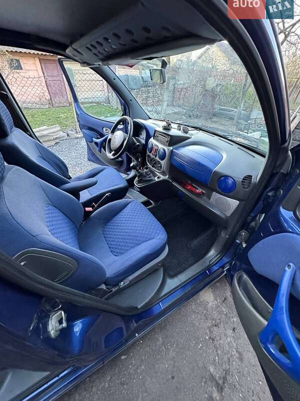 Минивэн Fiat Doblo 2003 в Ровно