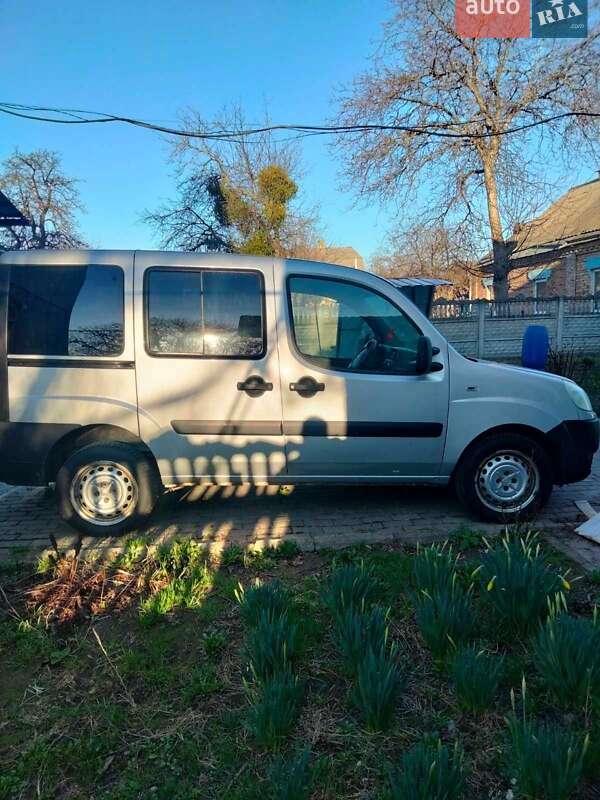 Минивэн Fiat Doblo 2012 в Киеве