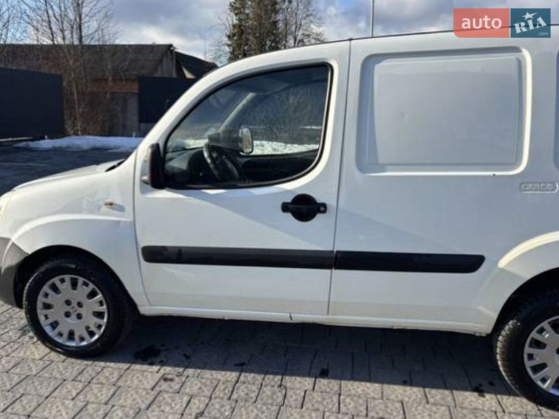 Грузовой фургон Fiat Doblo 2008 в Самборе