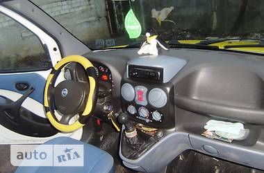 Грузопассажирский фургон Fiat Doblo 2005 в 