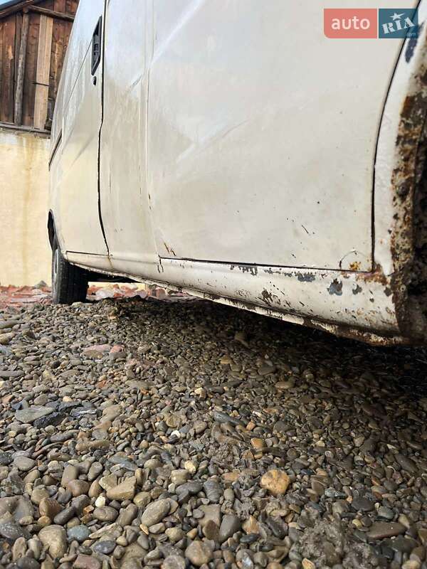 Грузовой фургон Fiat Ducato 1998 в Новоселице