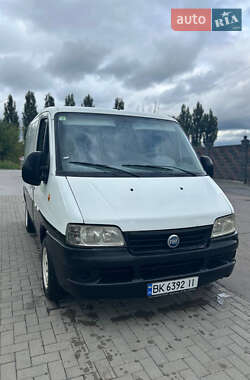 Вантажний фургон Fiat Ducato 2004 в Рівному