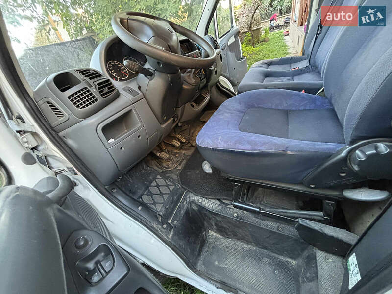Вантажний фургон Fiat Ducato 2004 в Надвірній