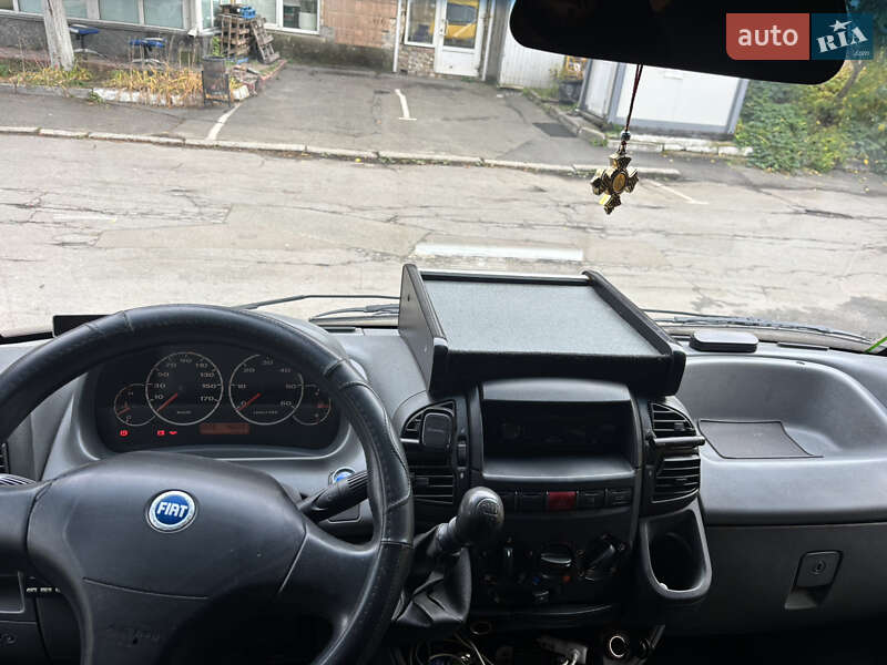 Вантажопасажирський фургон Fiat Ducato 2003 в Києві