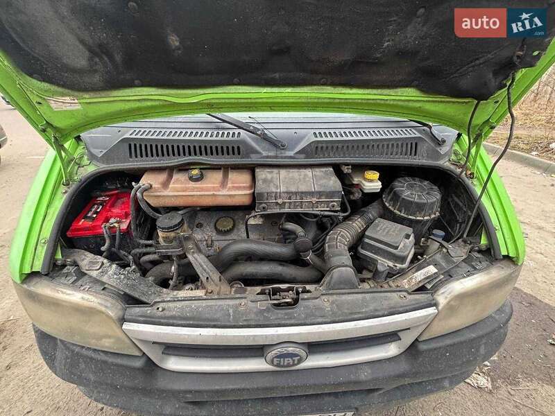 Вантажний фургон Fiat Ducato 2005 в Львові