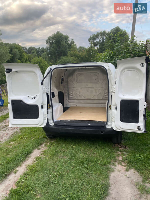 Вантажний фургон Fiat Fiorino 2016 в Ромнах