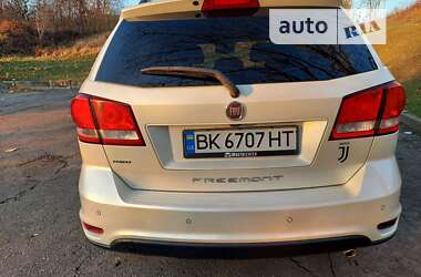 Внедорожник / Кроссовер Fiat Freemont 2014 в Ровно