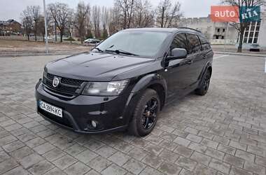 Позашляховик / Кросовер Fiat Freemont 2014 в 