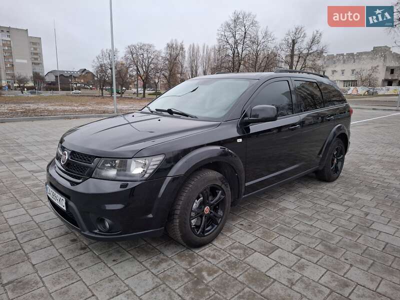 Позашляховик / Кросовер Fiat Freemont 2014 в 
