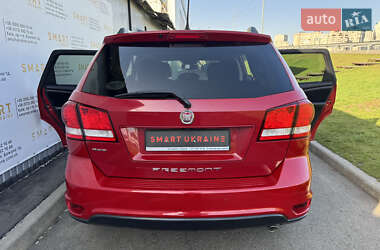 Внедорожник / Кроссовер Fiat Freemont 2012 в 