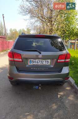Внедорожник / Кроссовер Fiat Freemont 2011 в 