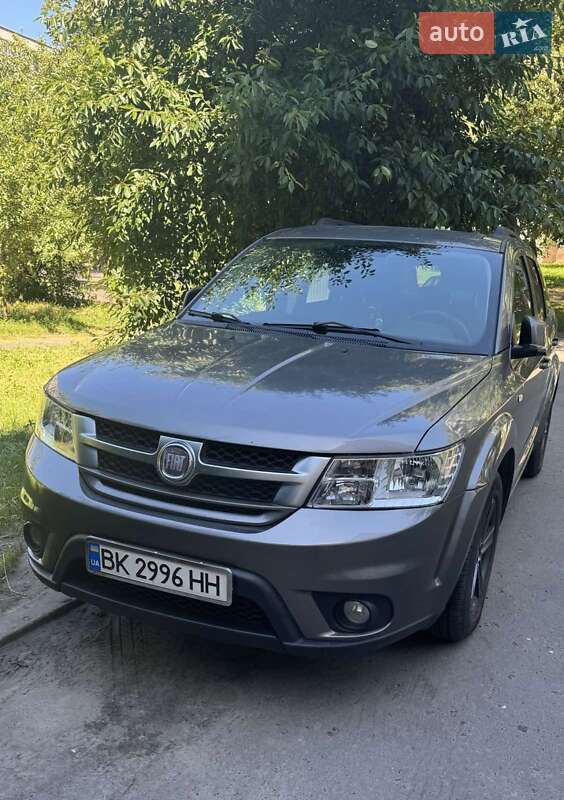 Позашляховик / Кросовер Fiat Freemont 2012 в 