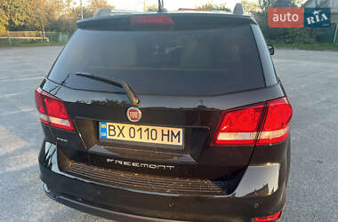 Позашляховик / Кросовер Fiat Freemont 2013 в 