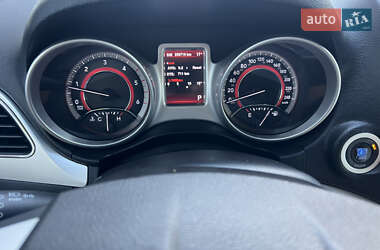Позашляховик / Кросовер Fiat Freemont 2013 в 