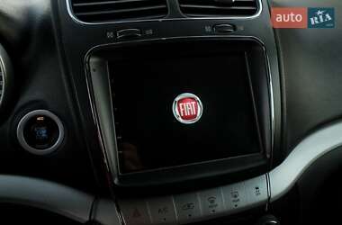 Позашляховик / Кросовер Fiat Freemont 2013 в 