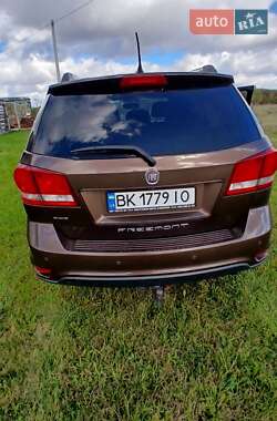 Внедорожник / Кроссовер Fiat Freemont 2012 в 
