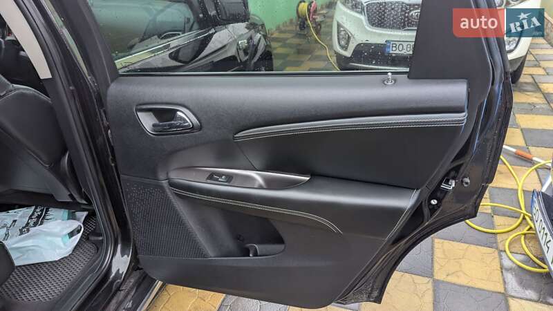 Позашляховик / Кросовер Fiat Freemont 2014 в Радивиліві