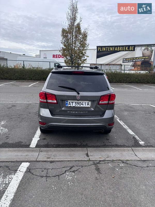 Внедорожник / Кроссовер Fiat Freemont 2012 в Ивано-Франковске фото 4 Внедорожник / Кроссовер Fiat Freemont 2012 в Ивано-Франковске