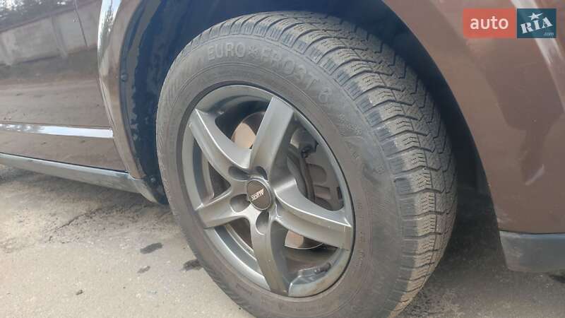 Внедорожник / Кроссовер Fiat Freemont 2012 в Вараше