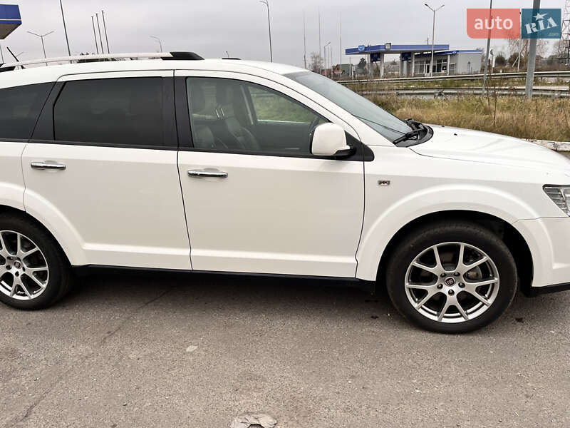 Позашляховик / Кросовер Fiat Freemont 2015 в Радивиліві