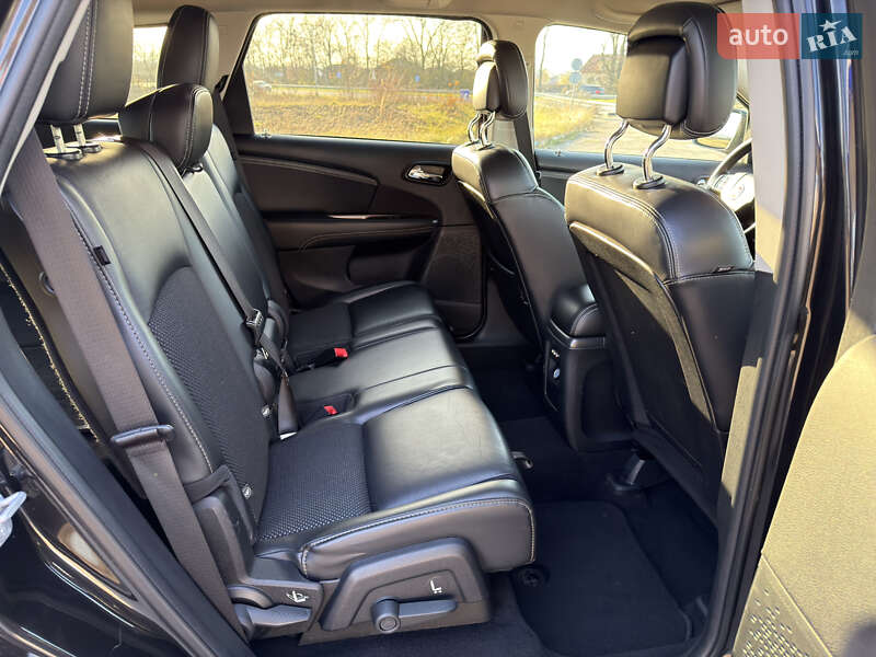 Позашляховик / Кросовер Fiat Freemont 2015 в Радивиліві