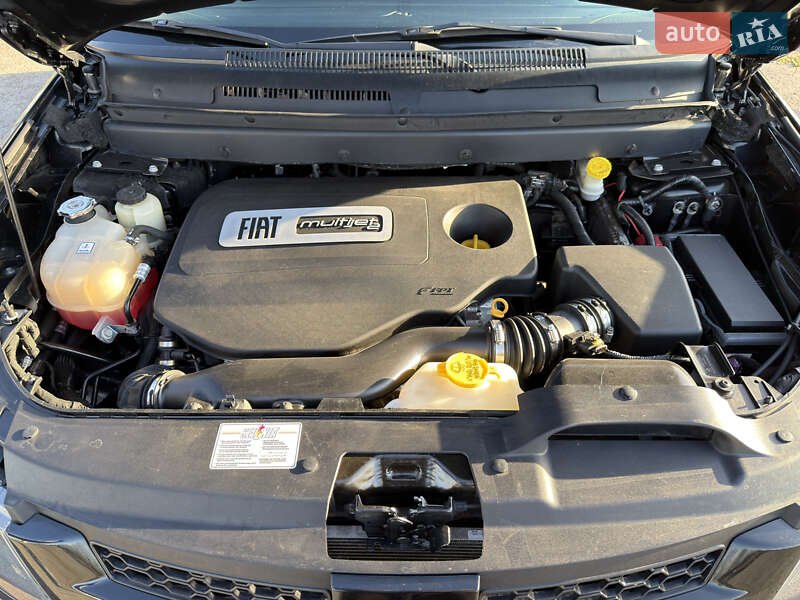 Позашляховик / Кросовер Fiat Freemont 2015 в Радивиліві