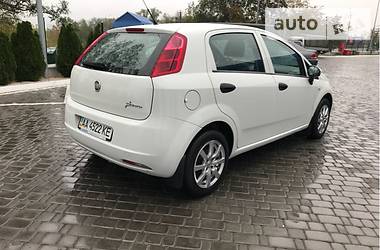 Хэтчбек Fiat Grande Punto 2011 в Киеве