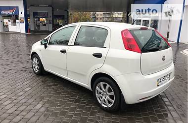 Хэтчбек Fiat Grande Punto 2011 в Киеве