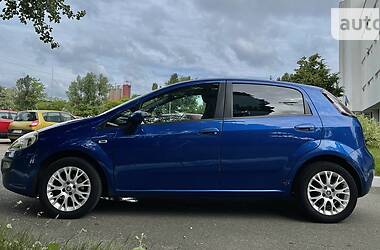 Хэтчбек Fiat Grande Punto 2011 в Киеве